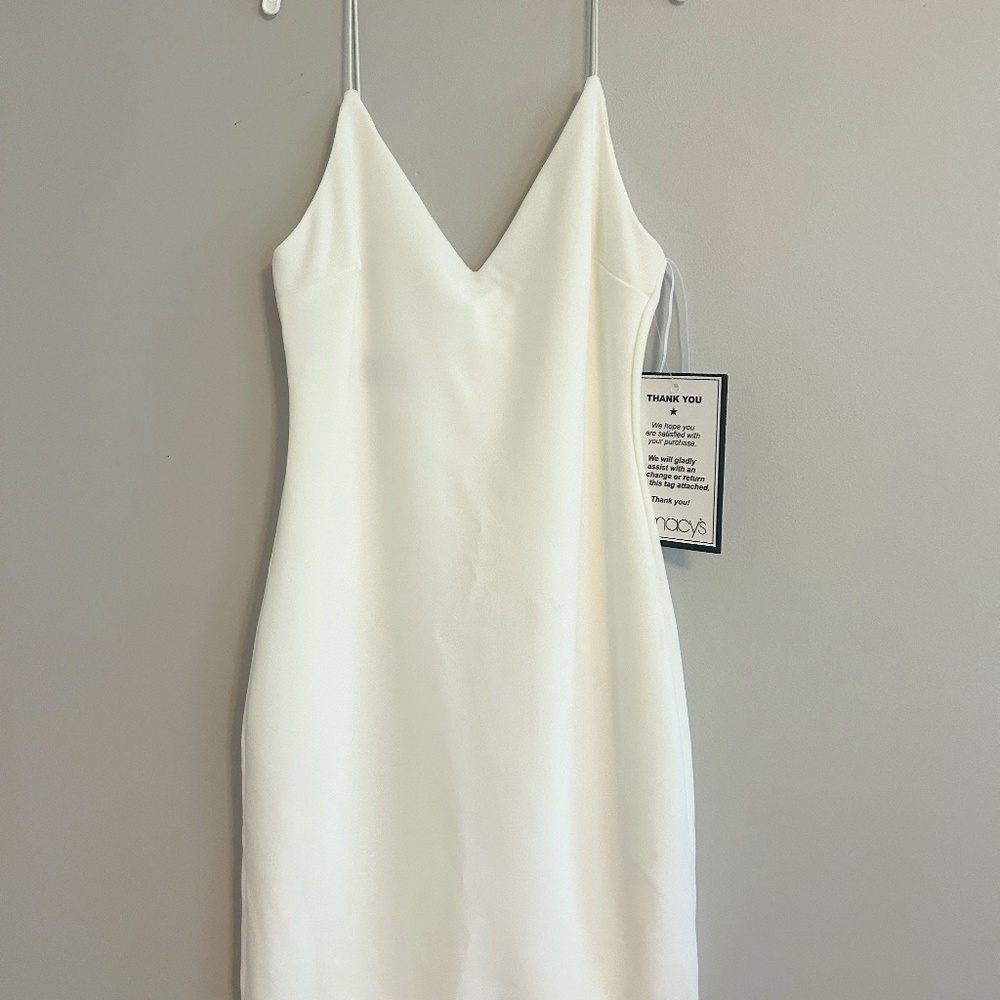 Women's White Shift Dress NWT Size 1/2